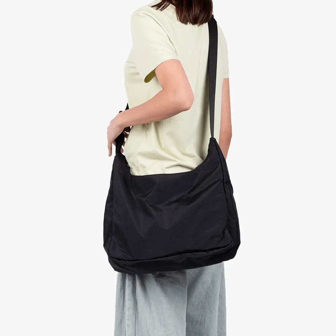 Medium Shoulder Bag — 4